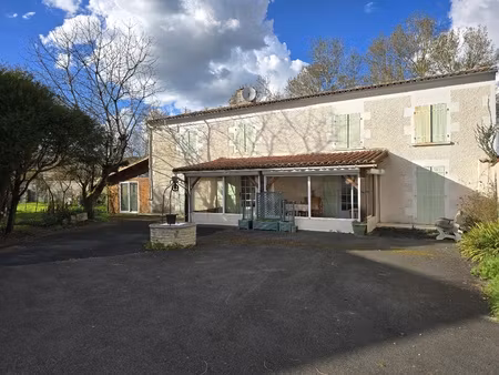 maison 7 pièces - 180 m²