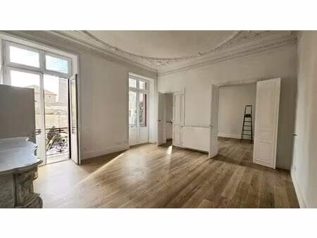 coeur de ville - cathédrale -t3 de 110m2