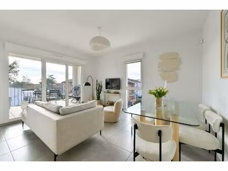 coeur de village - t3 en dernier étage