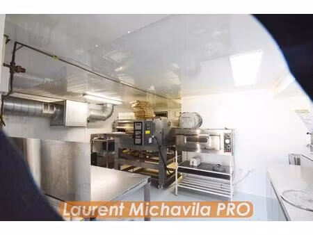 ◊opportunité rare : fonds de commerce 72m2 avec terrasse 20 pers et studio de 30m2