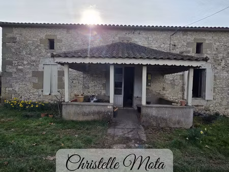 maison en pierre à rénover fort potentiel d'aménagement