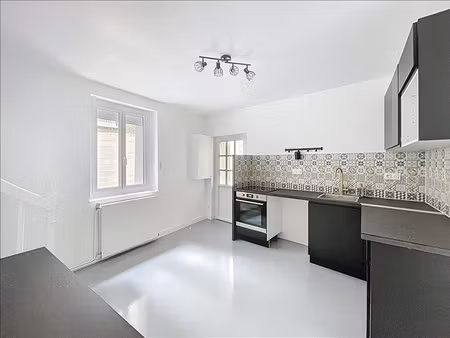 maison - 118 87 m2 - 6 pièces - non meublé