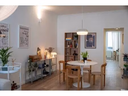 appartement te koop in berchem met 1 slaapkamer