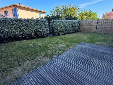 à louer t3 en rez-de-chaussée  parking  jardin toulouse
