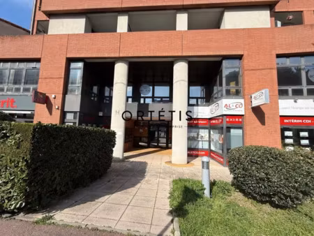 bureau a louer - 60 m2 - metro-jolimont - disponibilite imme