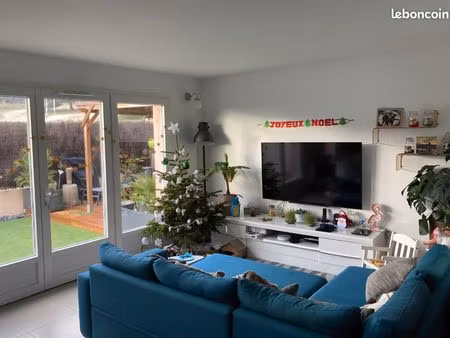 location vide t4 duplex la couronne 13500 avec garage