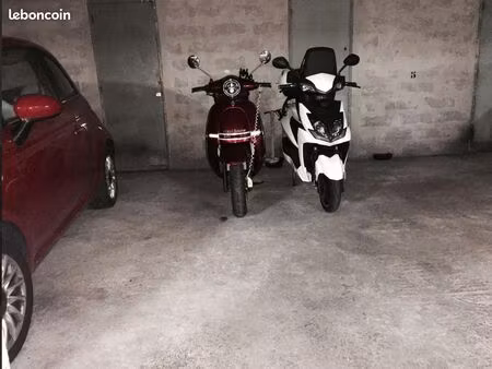 emplacement de parking sous immeuble