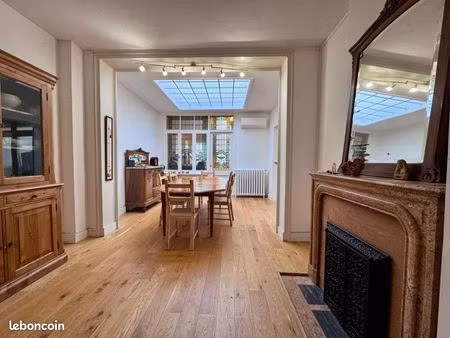 maison 7 pièces 187 m²