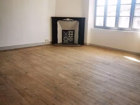 apt t2 spacieux et lumineux