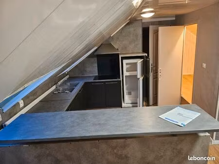 appartement mansardé 2 pièces non meublé