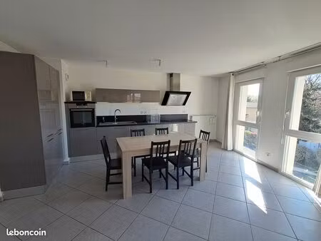 location t3 63m² meublé
