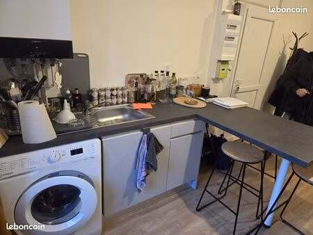 t2 traversant refait a neuf centre ville