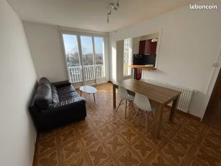 t3 meublé 8 mai / mairie de rezé