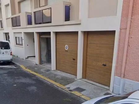 box/garage quartier saint-cricq pour citadine moto ou stockage