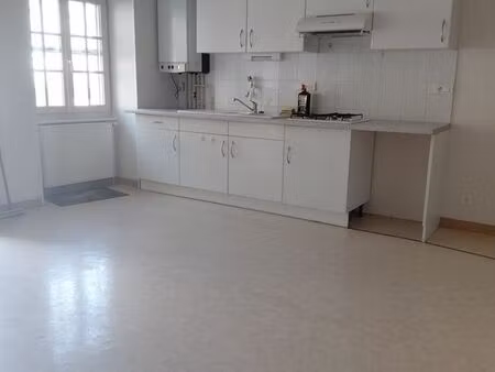 grand f3 traversant maurs