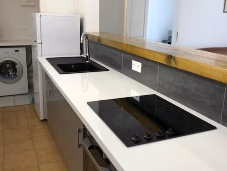 beau t2 de 50 m2 avec terrasse de 30 m2