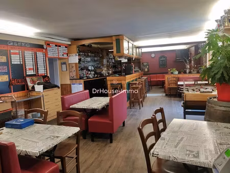 vente locaux professionnels 6 pièces 205 m² à saint-martin-des-tilleuls (85130)  183 600 €