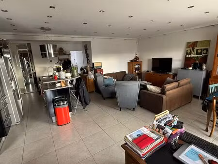 superbe appartement 4 pièces de standing  à louer non meublé.