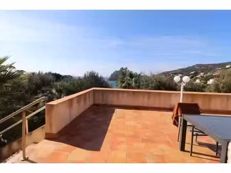 villa vue mer sur terrain constructible de 1903 m2