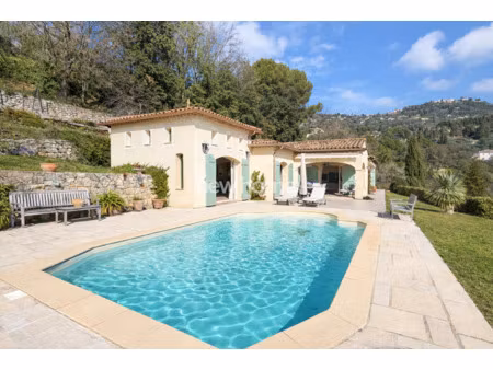 villa exposée plein sud avec vue panoramique jusqu'à la médi