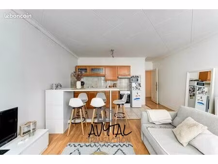 jacobins: t3 en parfait etat