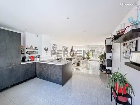 appartement 4 pièces 79 m²