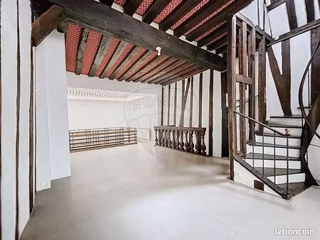 triplex 6 pièces 146 m²