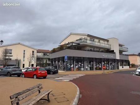 location garage chasselay centre