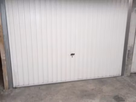 box/garage