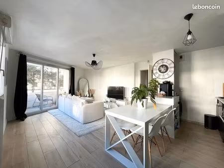 apppartement t2 meuble - 53m² - lyon 7 - avec balcon et parking