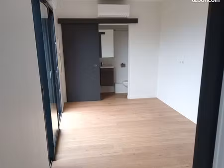 local bureau ou showroom