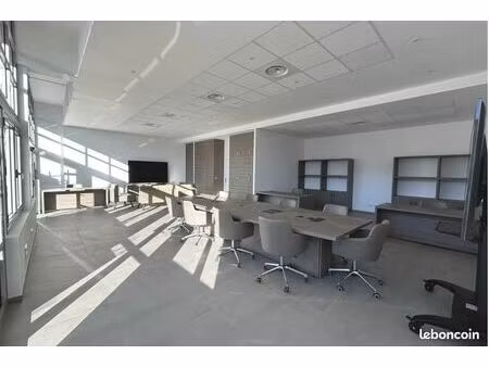 local 108 m² marseille