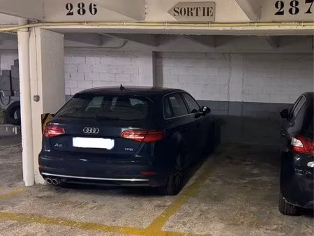 parking à louer