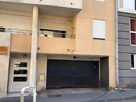 place de parking à vendre - 36 rue liandier 13008 marseille