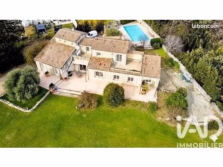 propriété 8 pièces 199 m²