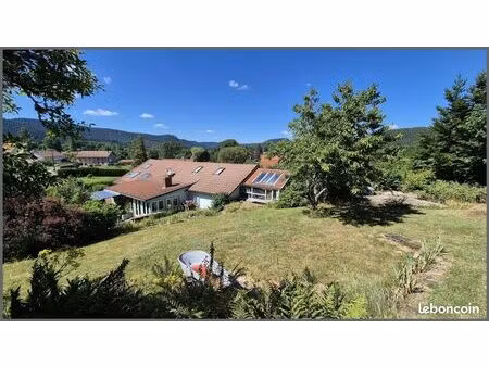 chalet 9 pièces 243 m²