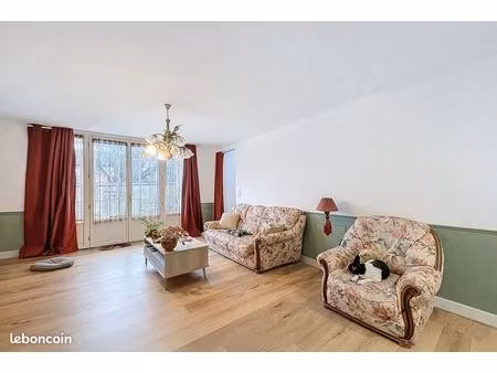 appartement 3 pièces 127 m²