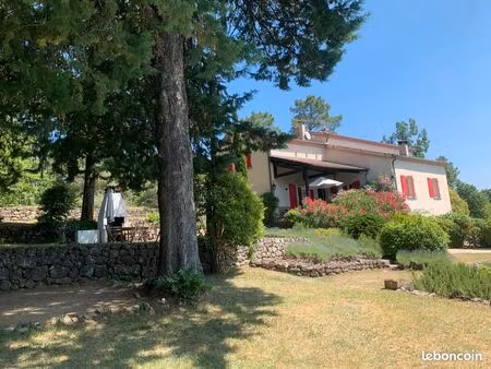 ardeche sud : spacieuse villa avec grande piscine - idéale comme maison familiale  gîte ou