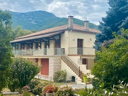 maison familiale 4 chambres 126 m2 + grand rdc 126 m2 terrasses  véranda  jardin 1200 m2