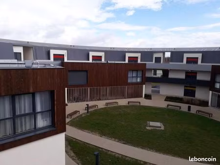 studio 1 pièce 18 m²