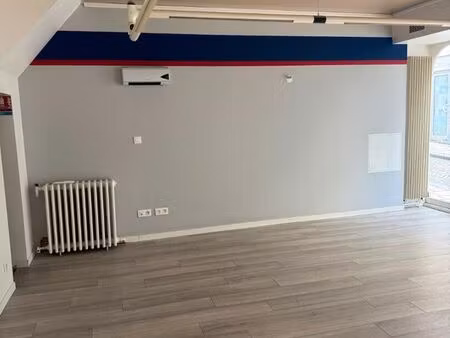 local 58 m² neufchateau