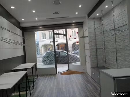 local commercial 24 m²