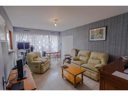 location meublée appartement 5 pièces 105 m² à brunoy (91800)  650 €