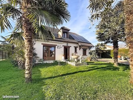 maison 9 pièces 179 m²