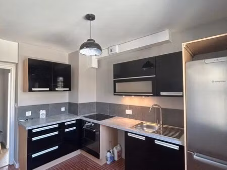 appartement 3 pièces – 68m² – entièrement rénové – proche centre-ville