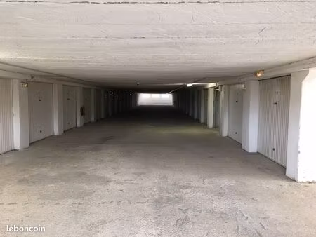 box  garage  stationnement