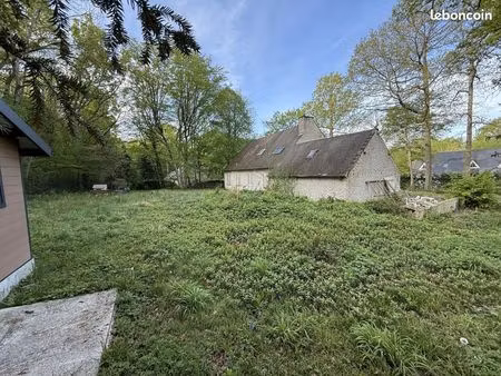 maison 1870 m² varennes-jarcy