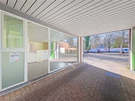 bureau/commerce de +/- 29m² situé au rdc