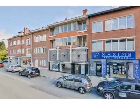 parvis sainte-alix // rdch commercial +/-150m²