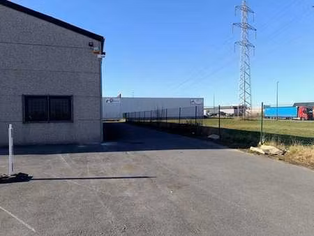entrepôt à louer à fleurus  epc c
